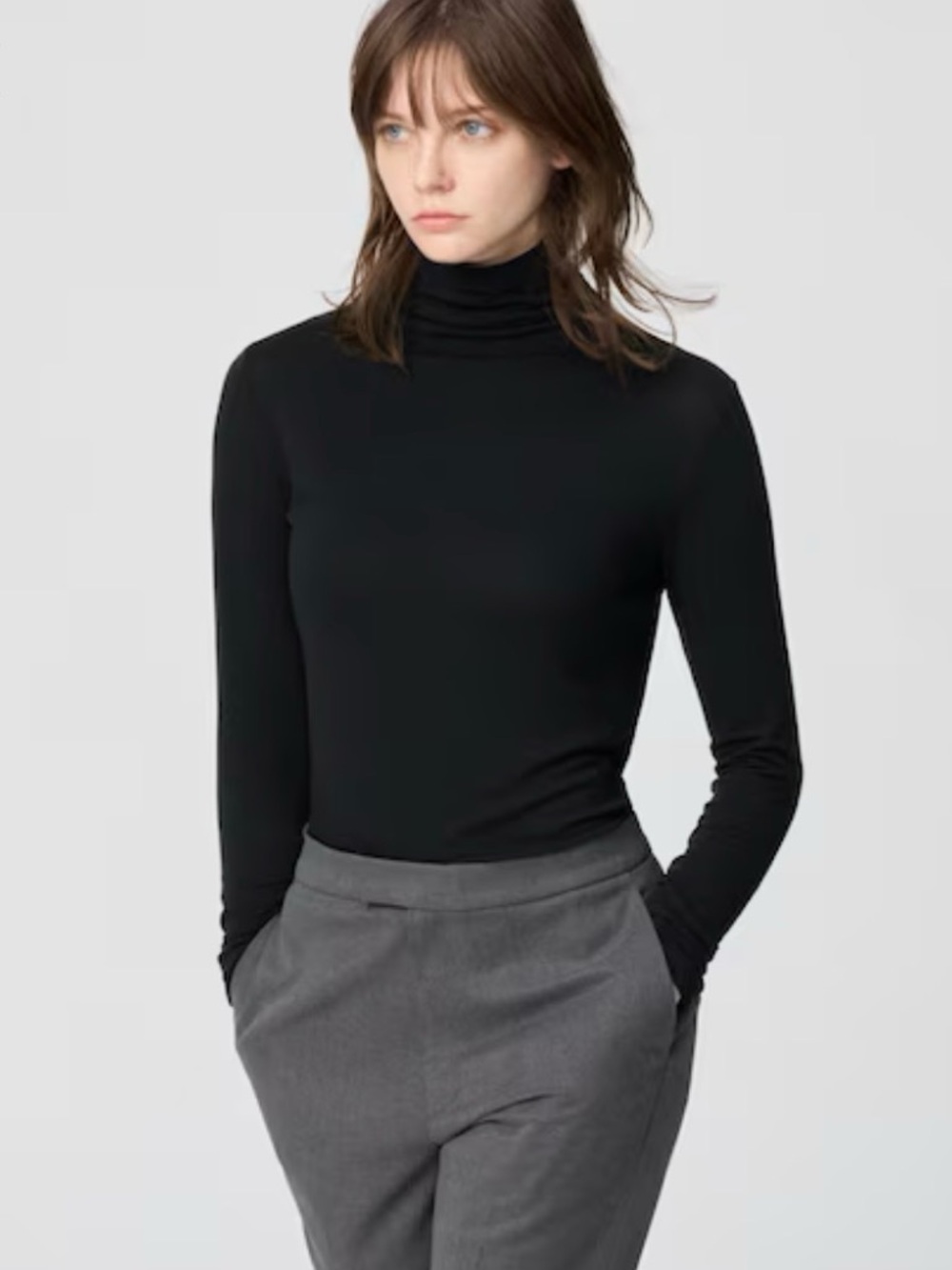 Uniqlo HEATTECH Black Long-Sleeve Turtleneck T-Shirt - Picture 6 of 6